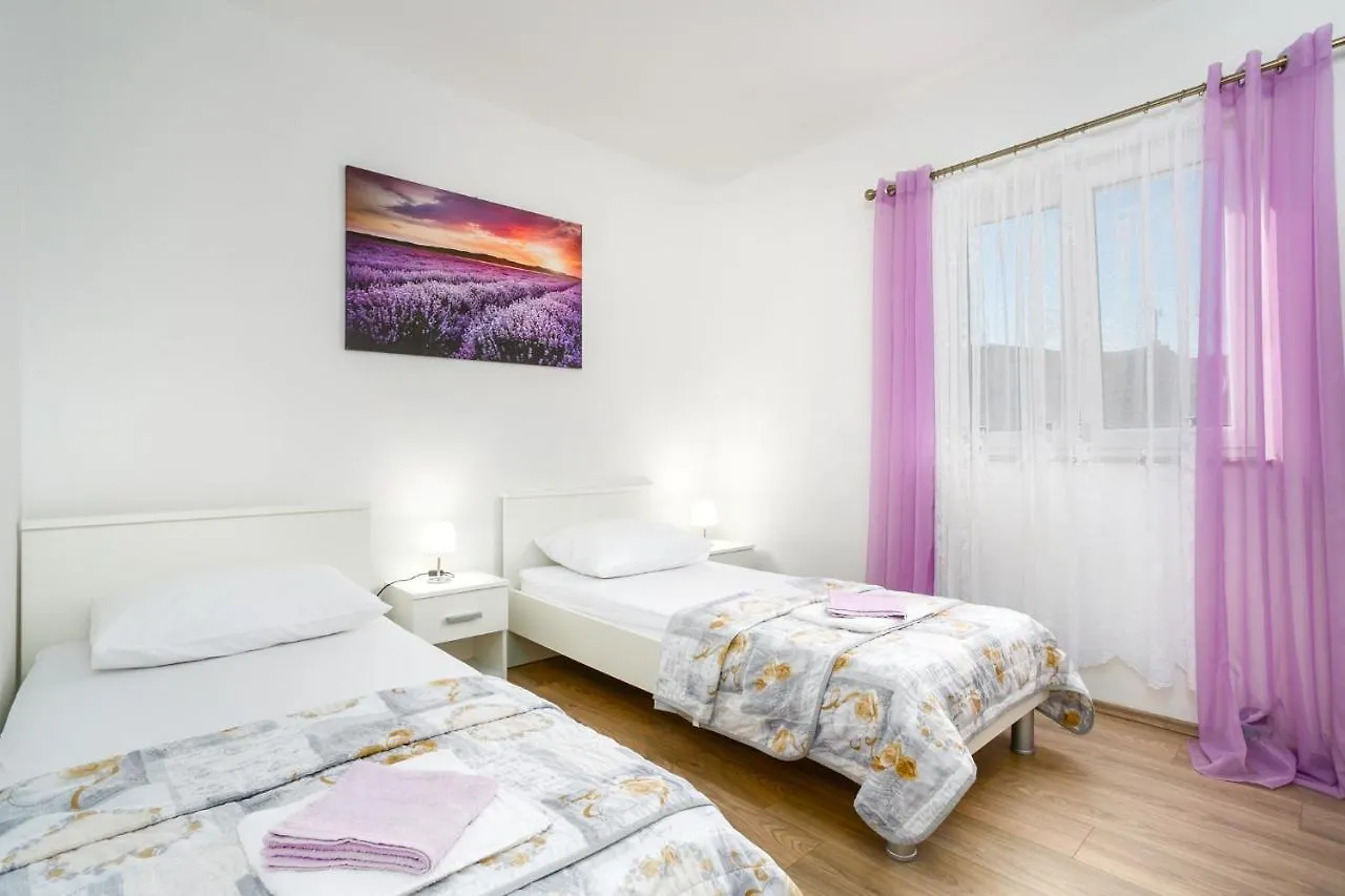 Apartments In Cizici/Insel Krk 31083