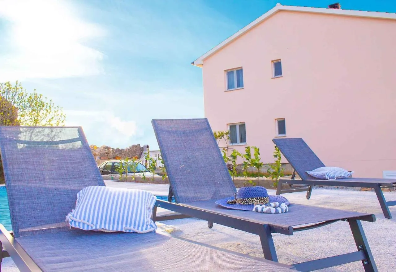 Apartments In Cizici/Insel Krk 31083  Cizici