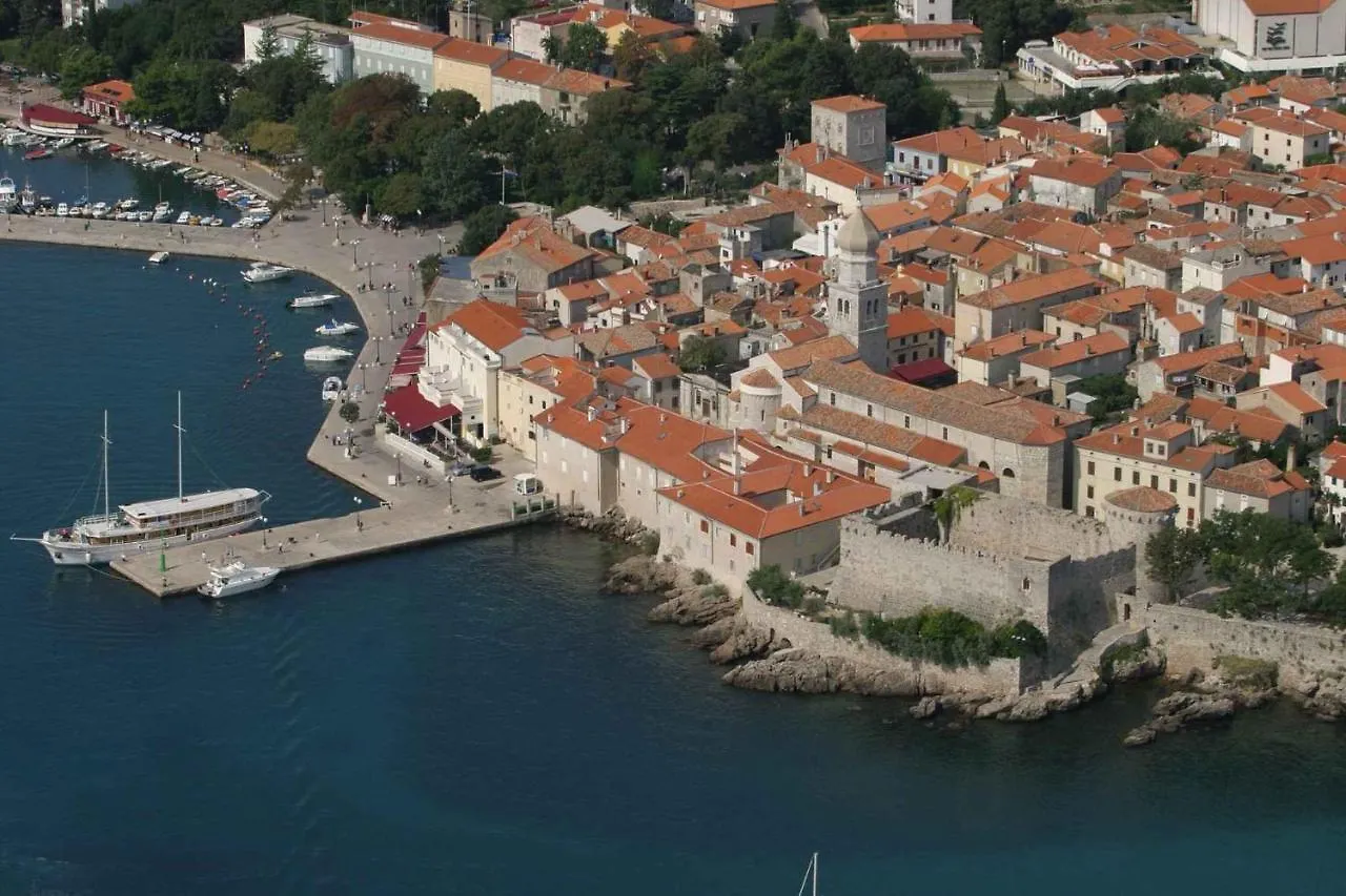 Apartments In Cizici/Insel Krk 31083 Cizici